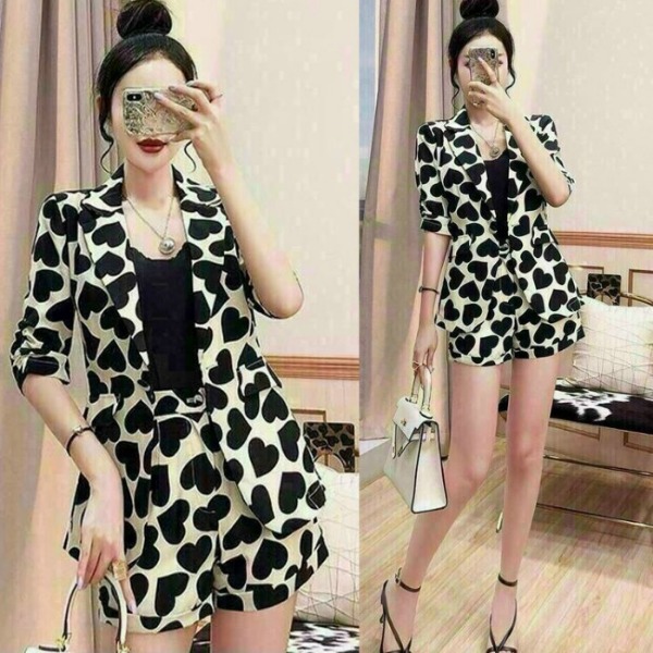 Set vest short họa tiết trái tim